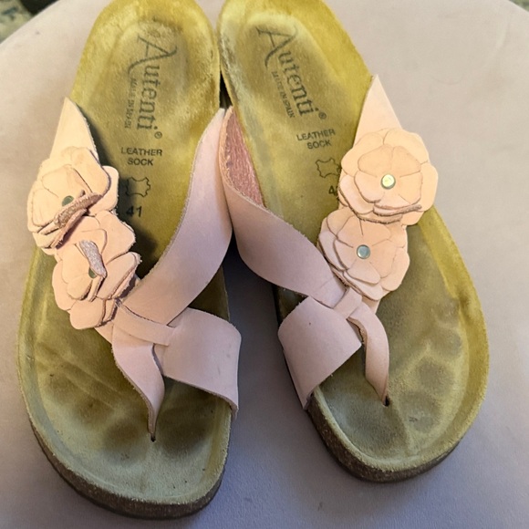Women's Pink Floral Leather Sandals - Picture 1 of 3
